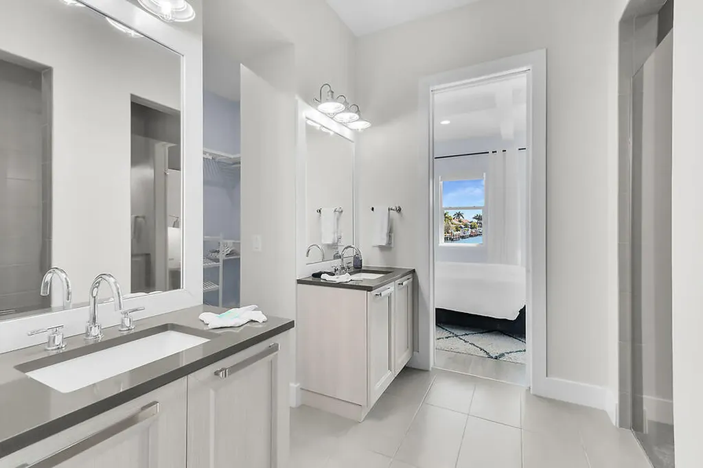 255 Columbus Way Marco Island FL 34145