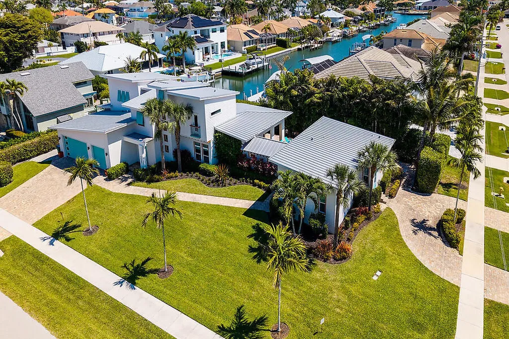 255 Columbus Way Marco Island FL 34145