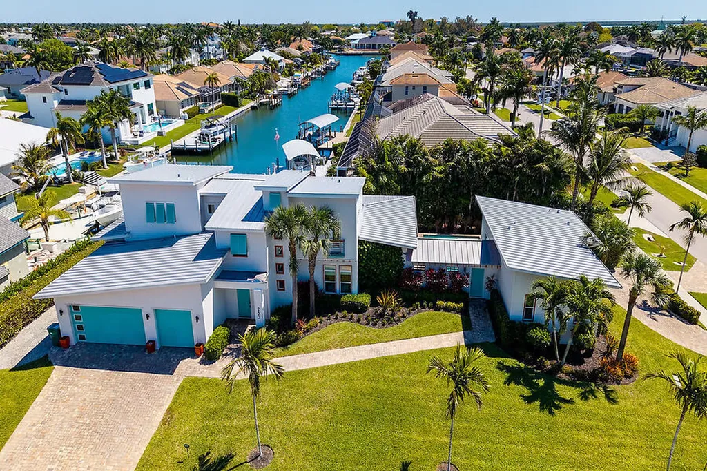 255 Columbus Way Marco Island FL 34145