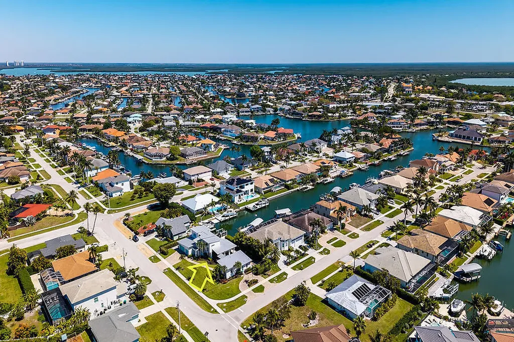 255 Columbus Way Marco Island FL 34145