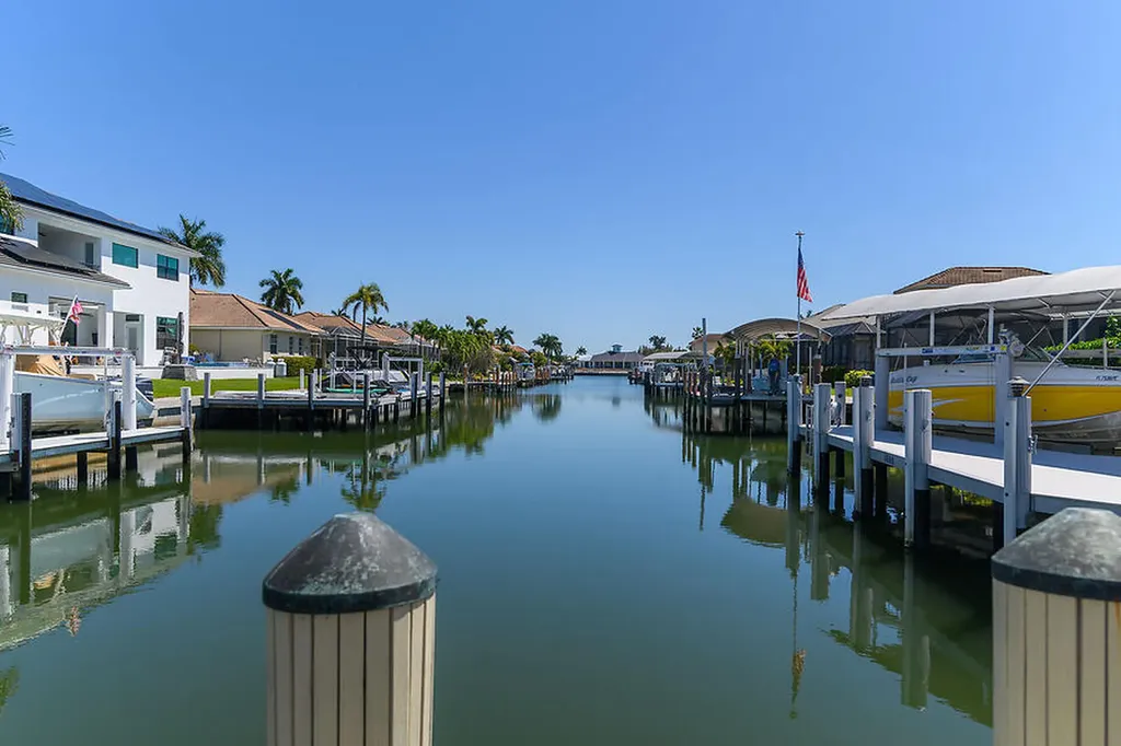 255 Columbus Way Marco Island FL 34145