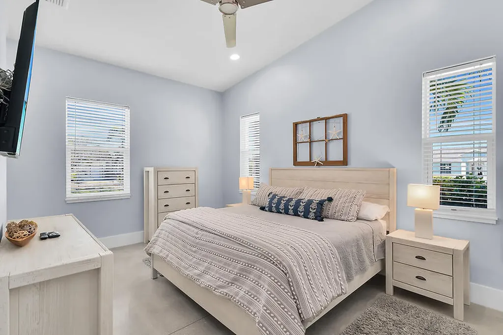 255 Columbus Way Marco Island FL 34145