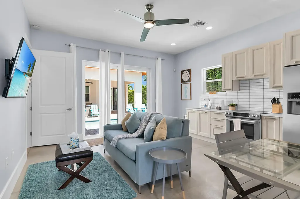 255 Columbus Way Marco Island FL 34145