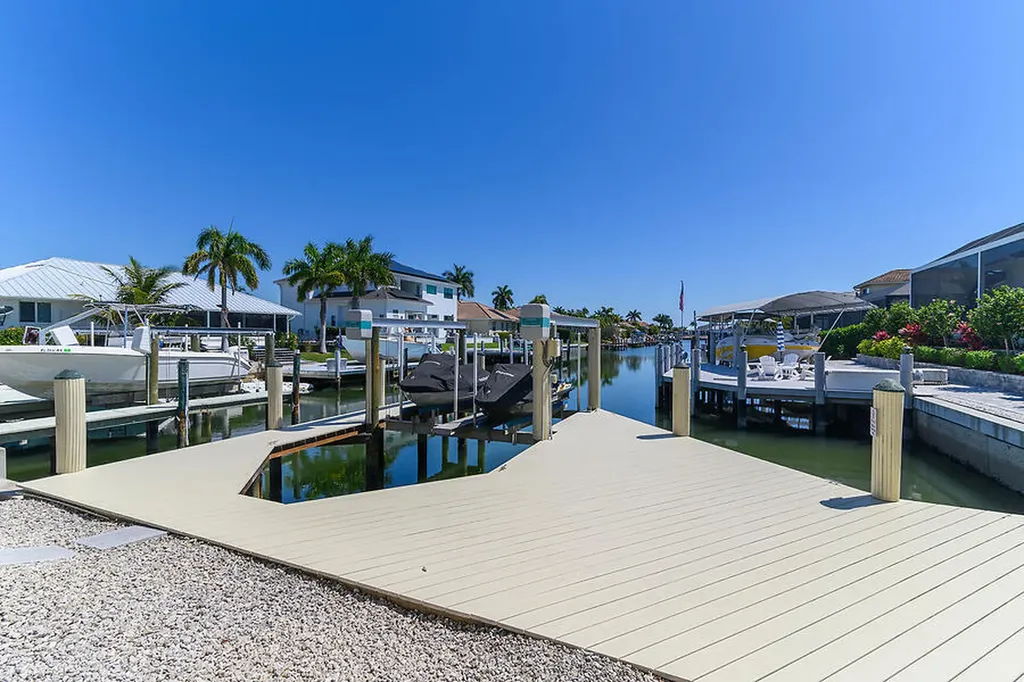 255 Columbus Way Marco Island FL 34145