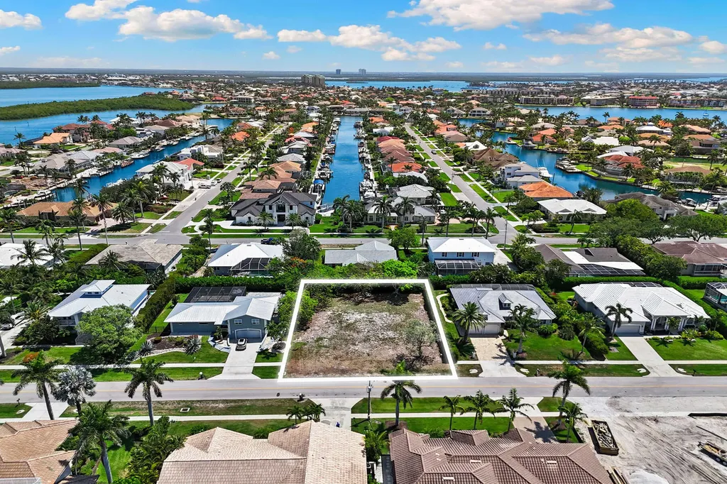 574 Tigertail Court Marco Island FL 34145