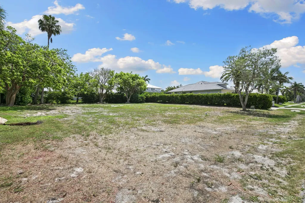 574 Tigertail Court Marco Island FL 34145