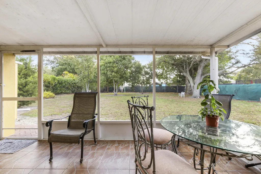 2040 46th Terrace SW Naples FL 34116