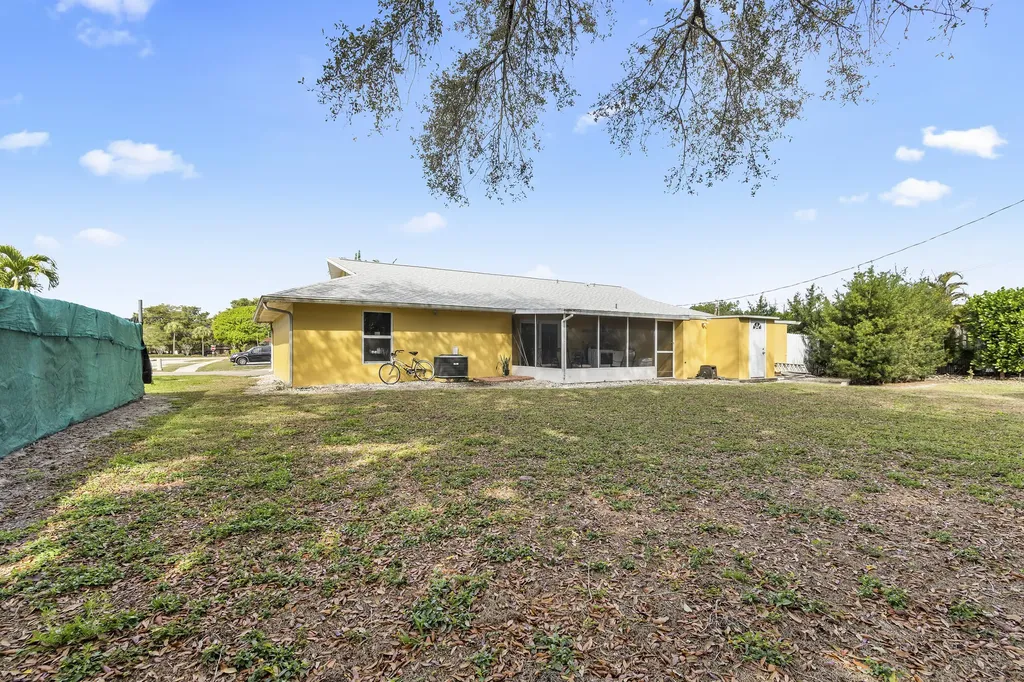 2040 46th Terrace SW Naples FL 34116