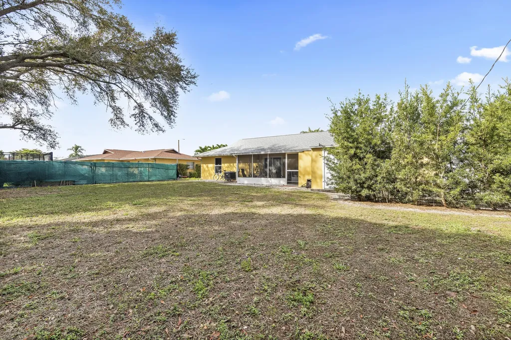 2040 46th Terrace SW Naples FL 34116