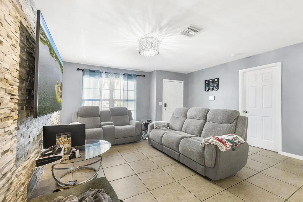 2040 46th Terrace SW Naples FL 34116