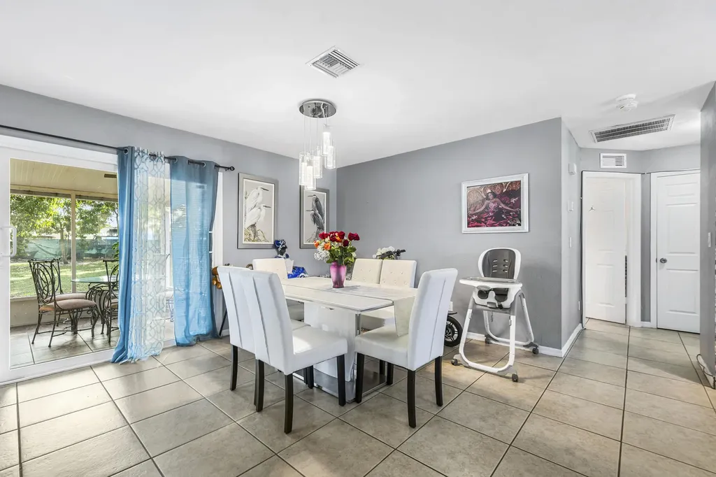 2040 46th Terrace SW Naples FL 34116