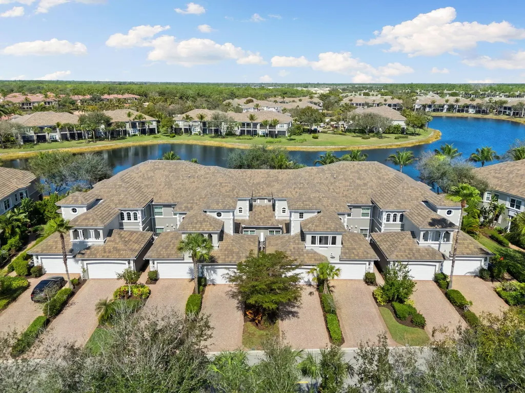 Naples FL, 9213 Museo Circle, Unit 103