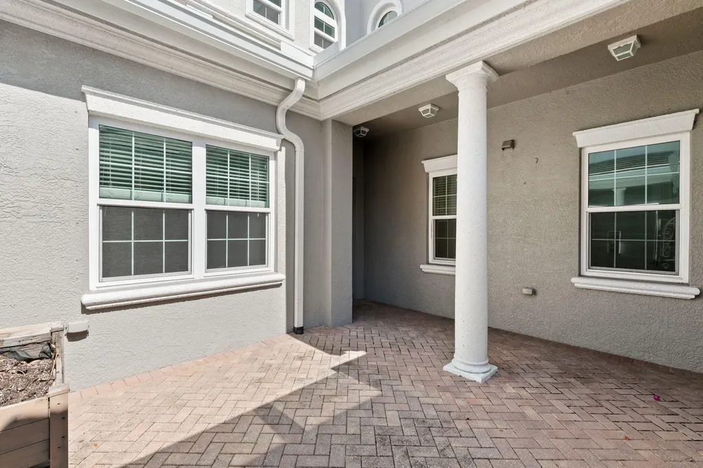 9213 Museo Circle Naples FL 34114