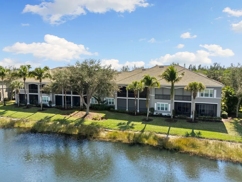 9213 Museo Circle Naples FL 34114