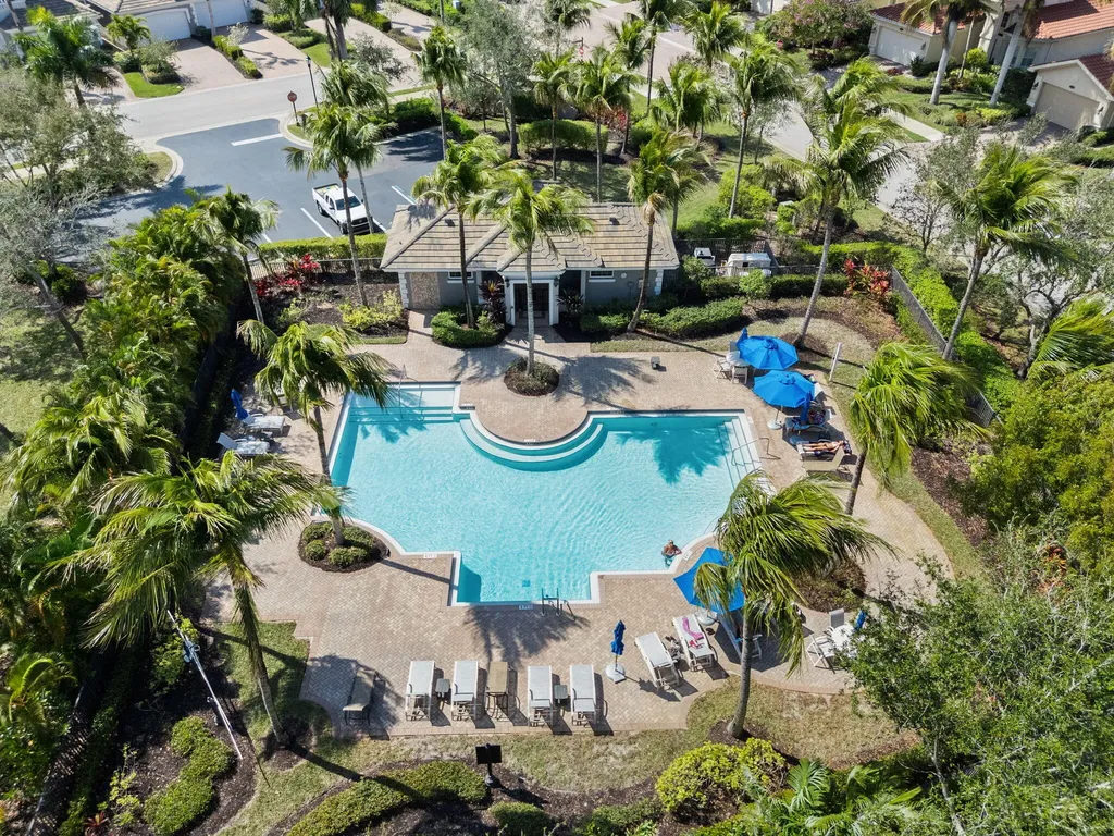 9213 Museo Circle Naples FL 34114