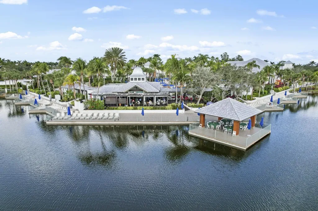 9213 Museo Circle Naples FL 34114