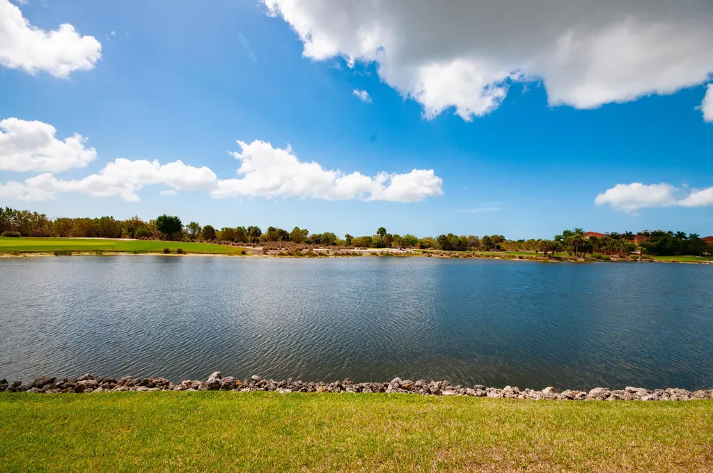 1538 Mainsail Drive Naples FL 34114