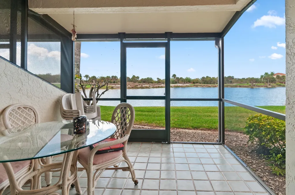 1538 Mainsail Drive Naples FL 34114