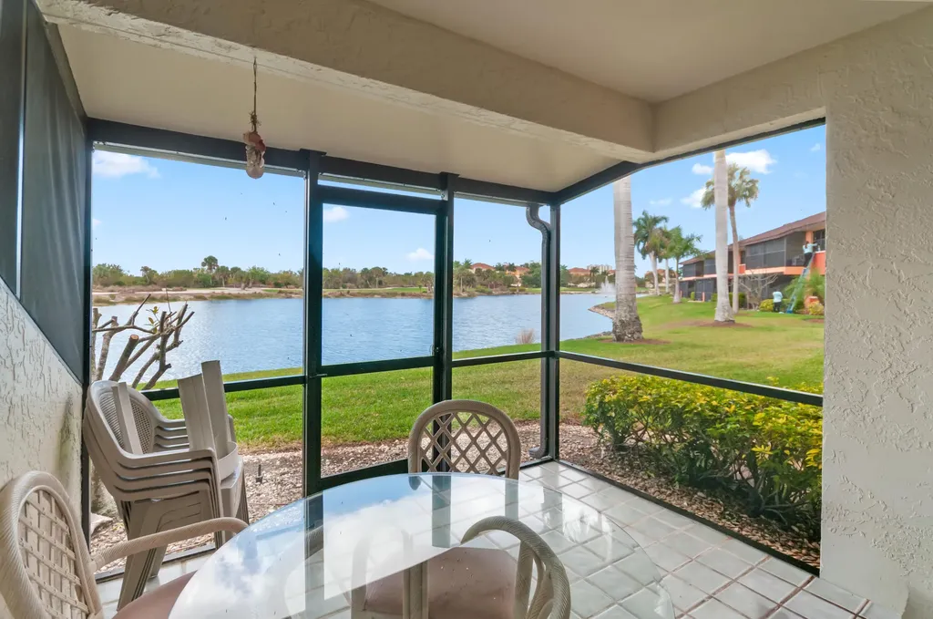 1538 Mainsail Drive Naples FL 34114