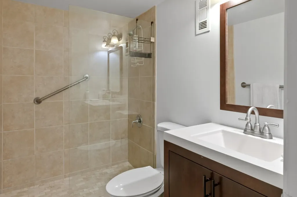 1538 Mainsail Drive Naples FL 34114