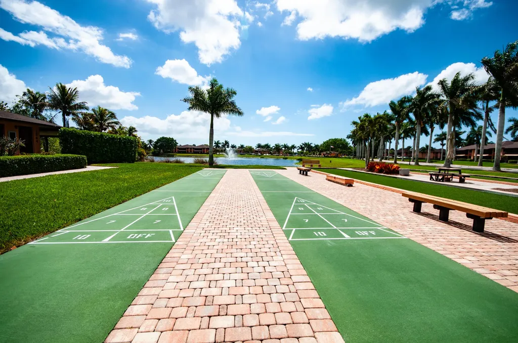 1538 Mainsail Drive Naples FL 34114