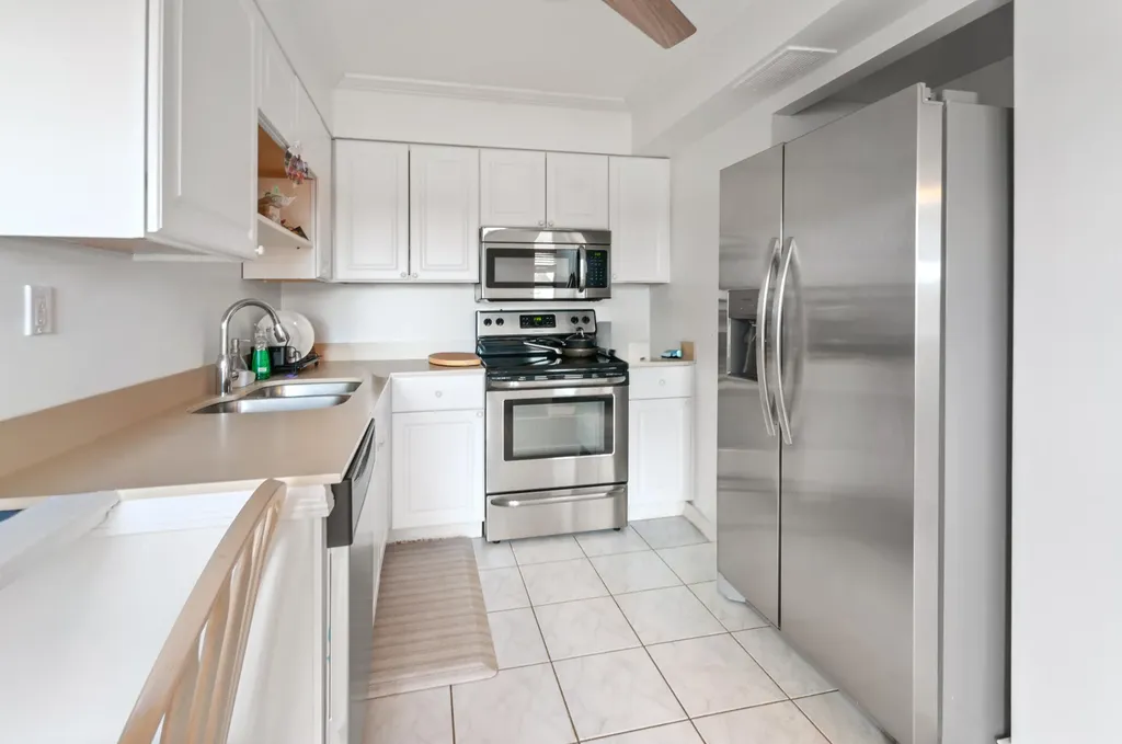 1538 Mainsail Drive Naples FL 34114