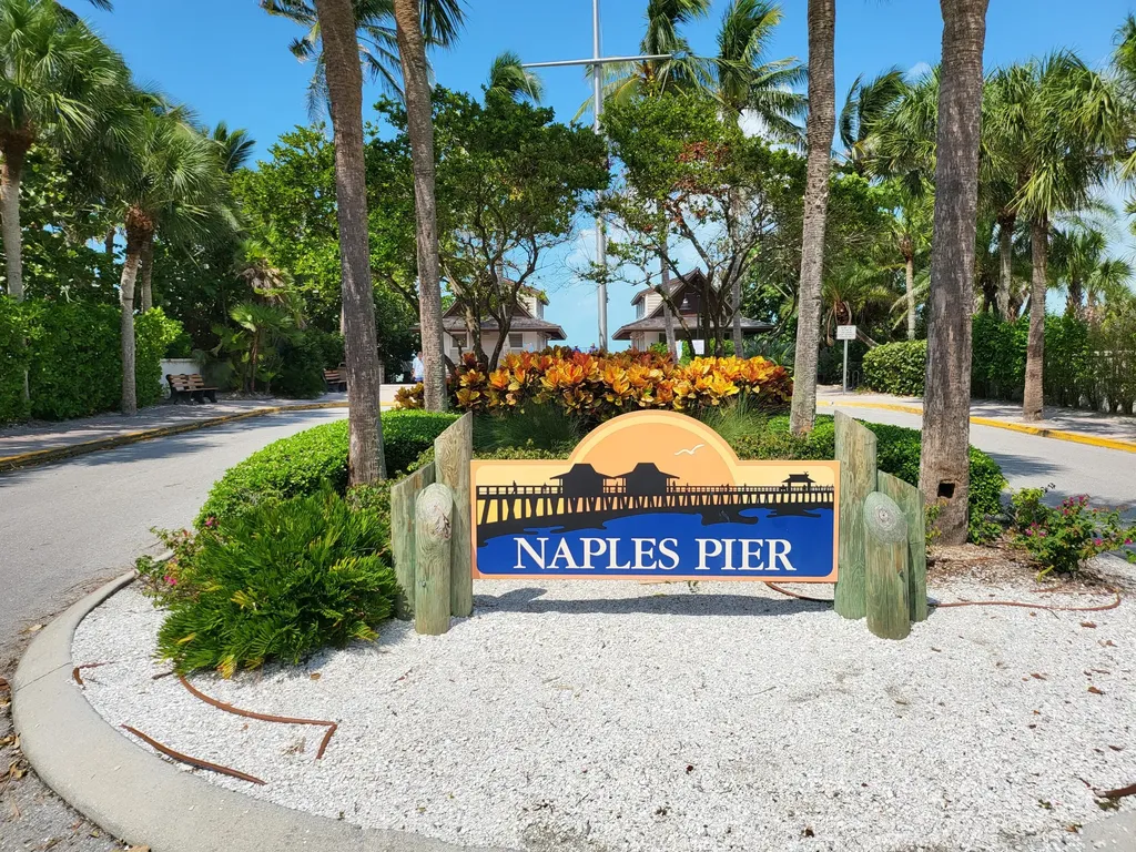 1538 Mainsail Drive Naples FL 34114
