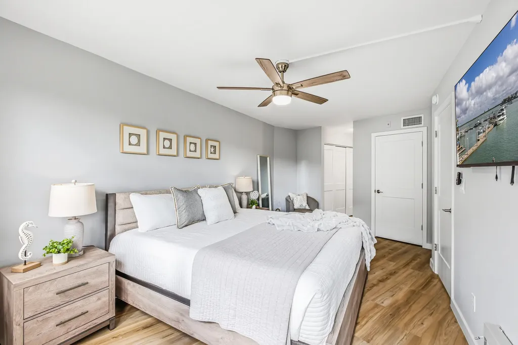 1027 Anglers Cove Marco Island FL 34145