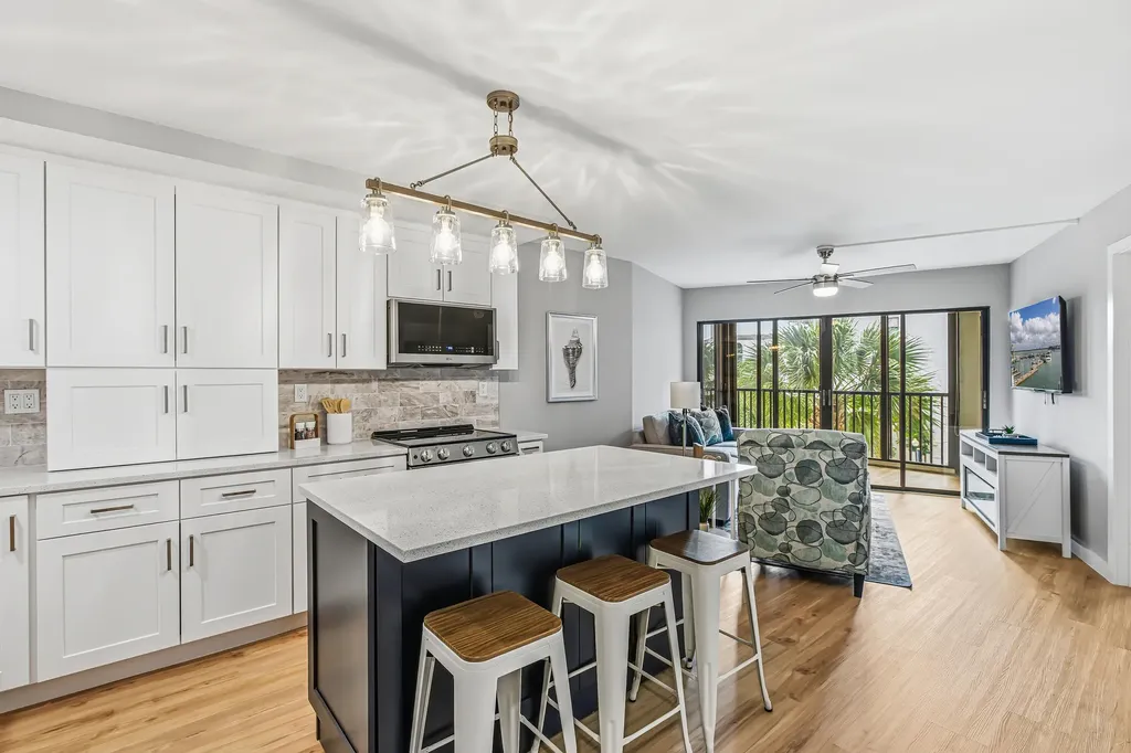 1027 Anglers Cove Marco Island FL 34145