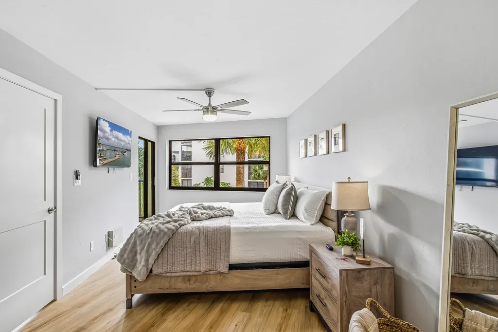 1027 Anglers Cove Marco Island FL 34145