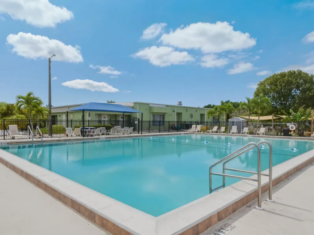 32 Covey Lane Naples FL 34114