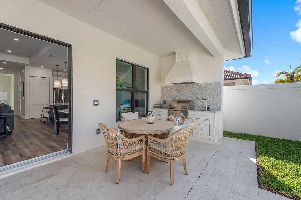 7968 Cordoba Place Naples FL 34113