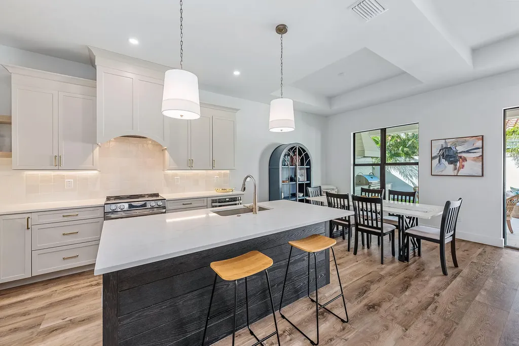 7968 Cordoba Place Naples FL 34113