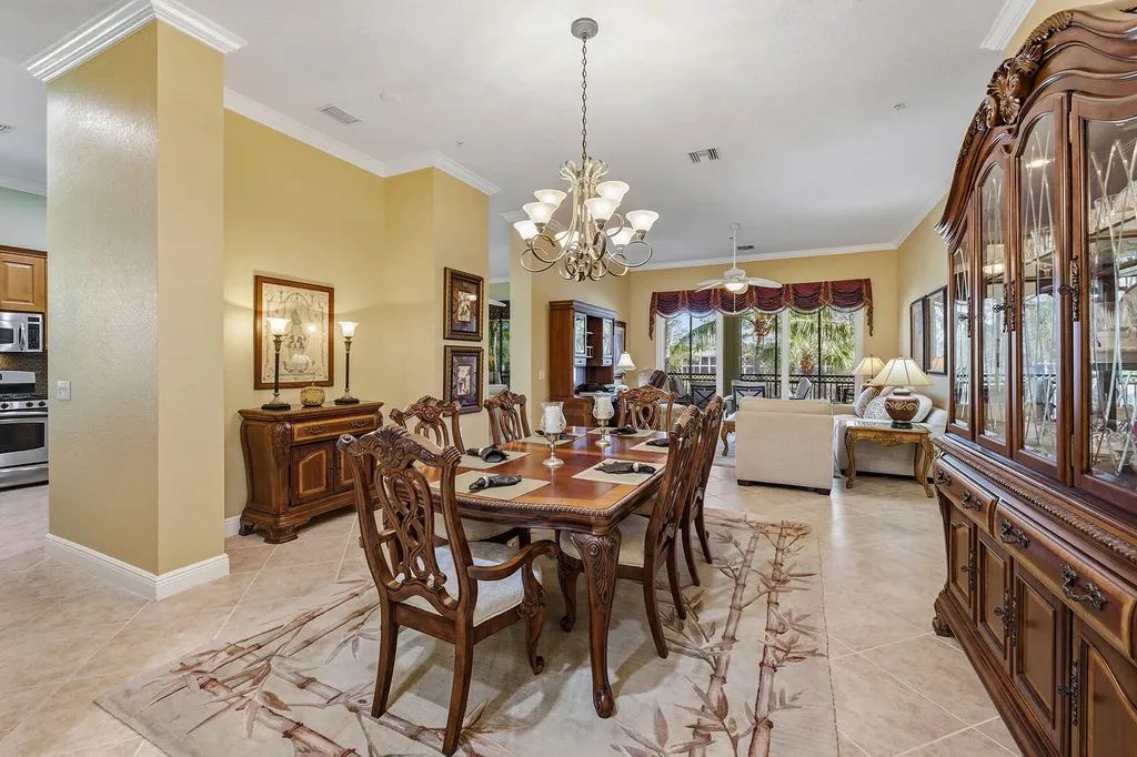 9288 Grassi Way Naples FL 34114