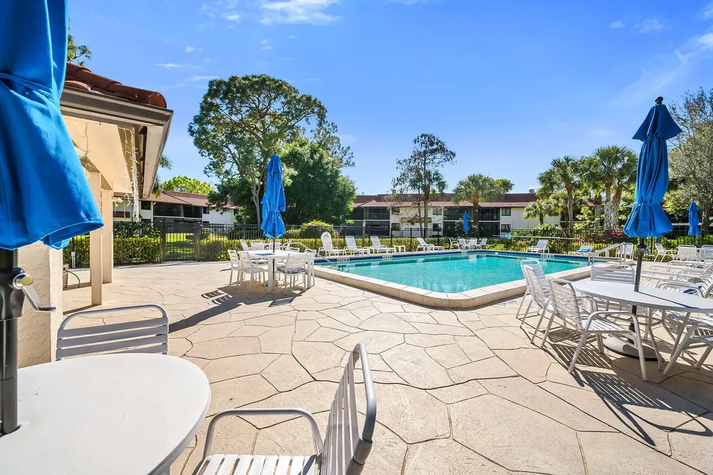 4955 Pepper Circle Naples FL 34113