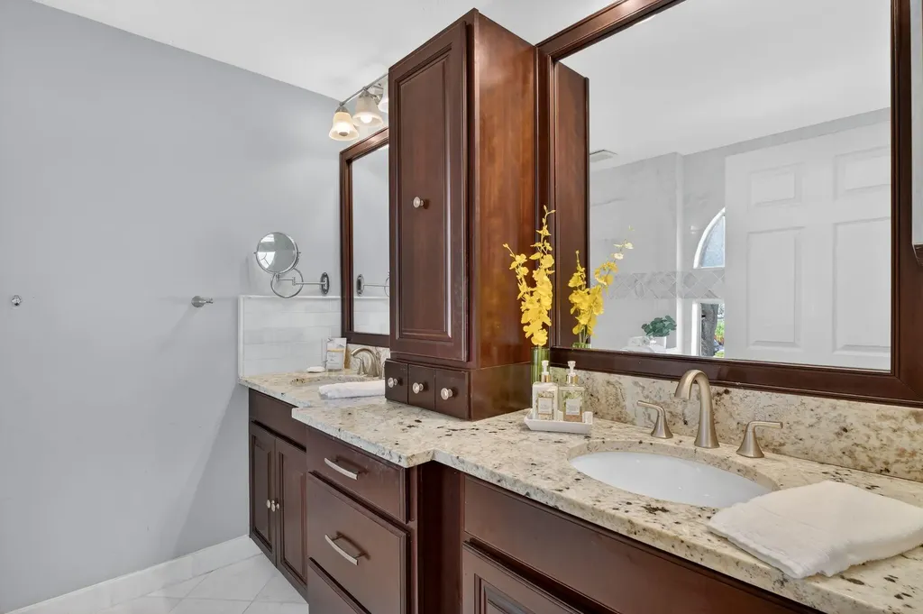 2810 Citrus Lake Drive Naples FL 34109