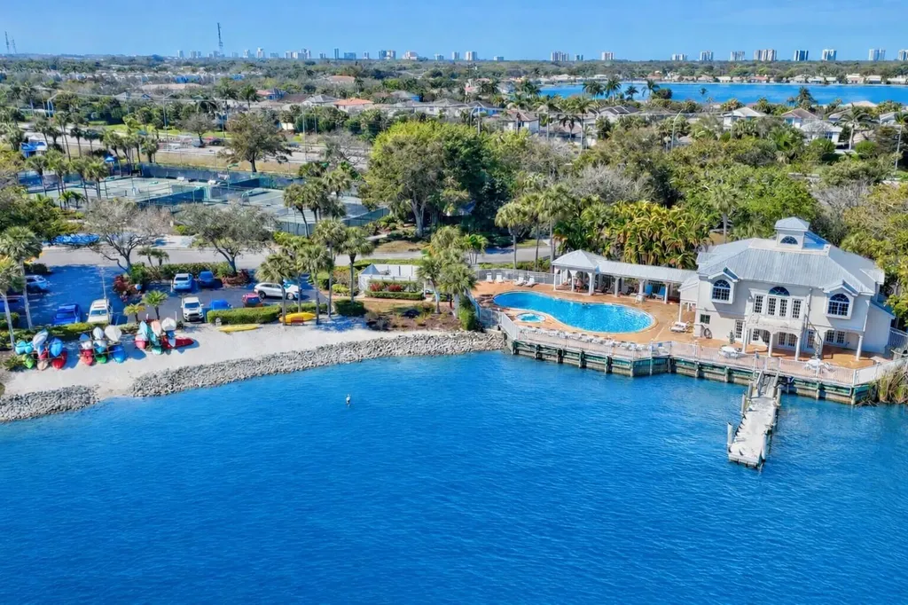 2810 Citrus Lake Drive Naples FL 34109