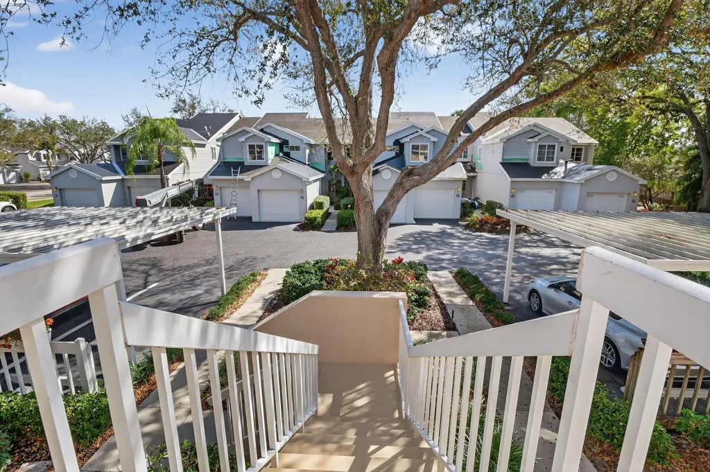 2810 Citrus Lake Drive Naples FL 34109