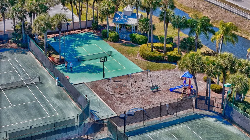 2810 Citrus Lake Drive Naples FL 34109