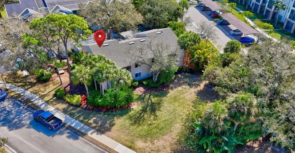 2810 Citrus Lake Drive Naples FL 34109