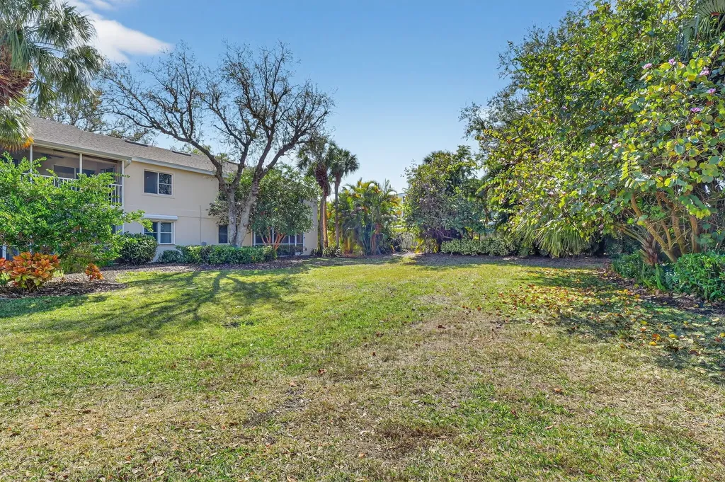 2810 Citrus Lake Drive Naples FL 34109