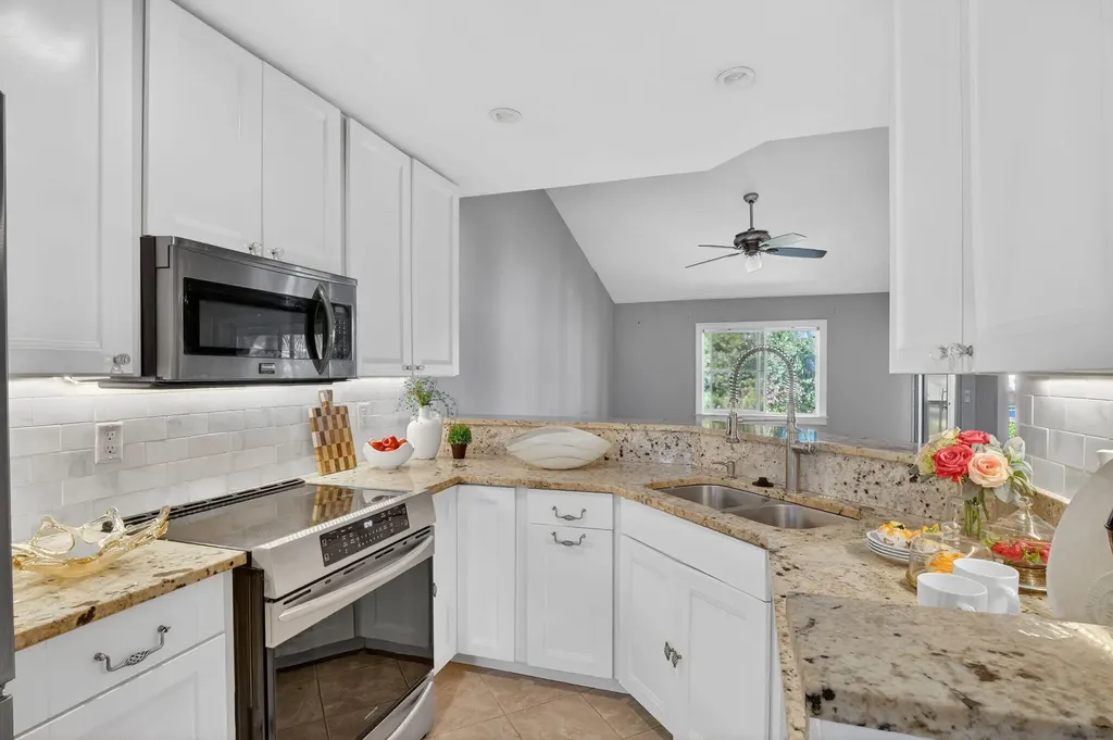 2810 Citrus Lake Drive Naples FL 34109