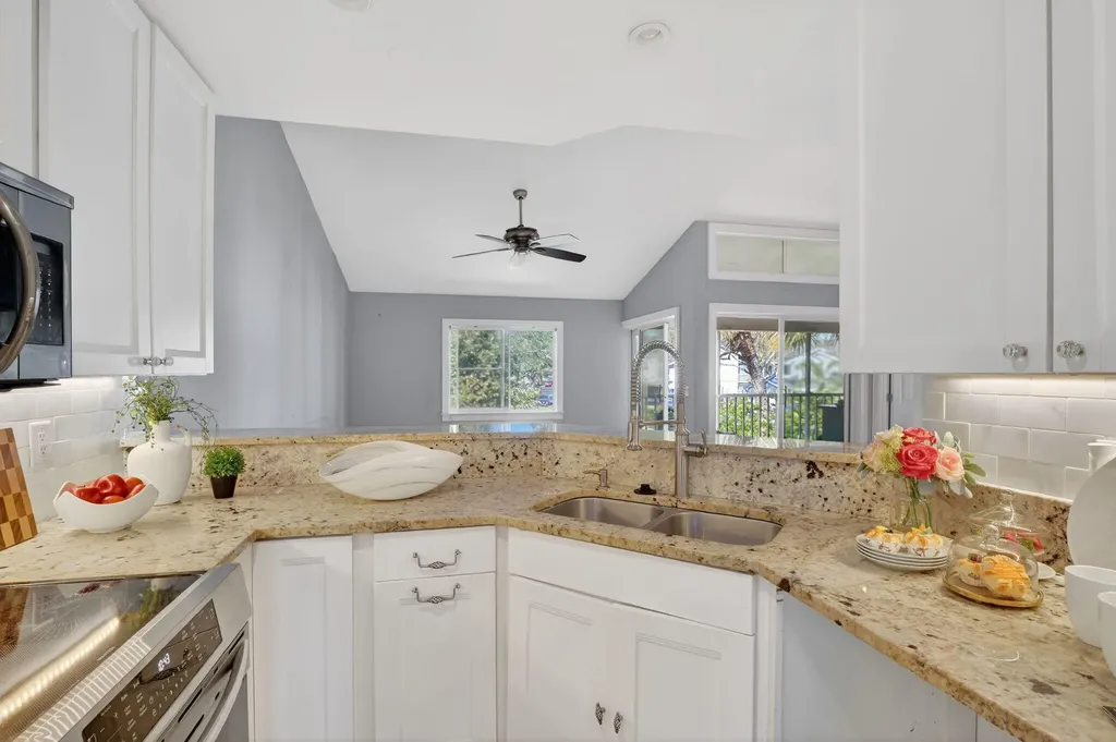 2810 Citrus Lake Drive Naples FL 34109