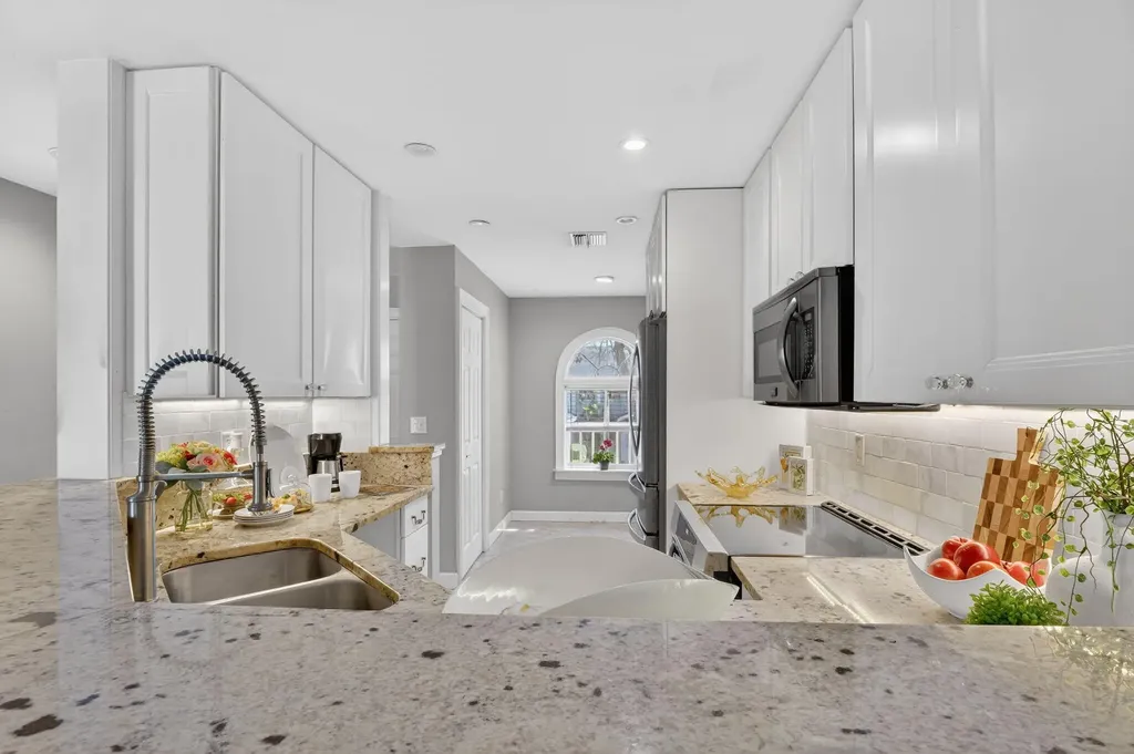 2810 Citrus Lake Drive Naples FL 34109