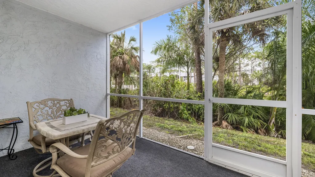 3032 Sandpiper Bay Circle Naples FL 34112