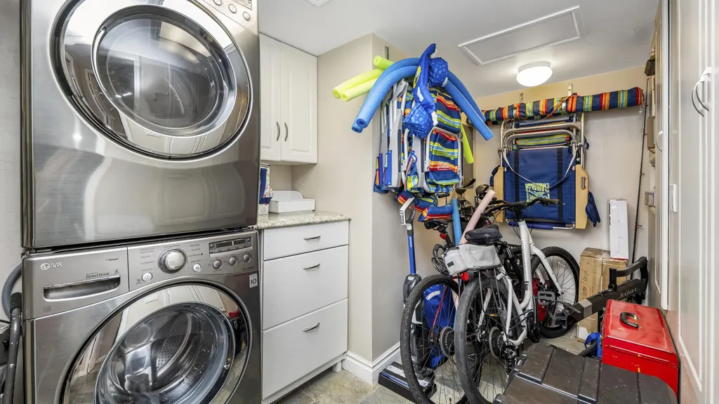 3032 Sandpiper Bay Circle Naples FL 34112