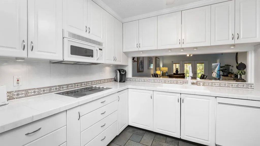 3032 Sandpiper Bay Circle Naples FL 34112