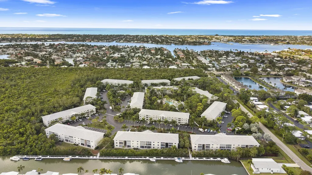 3032 Sandpiper Bay Circle Naples FL 34112