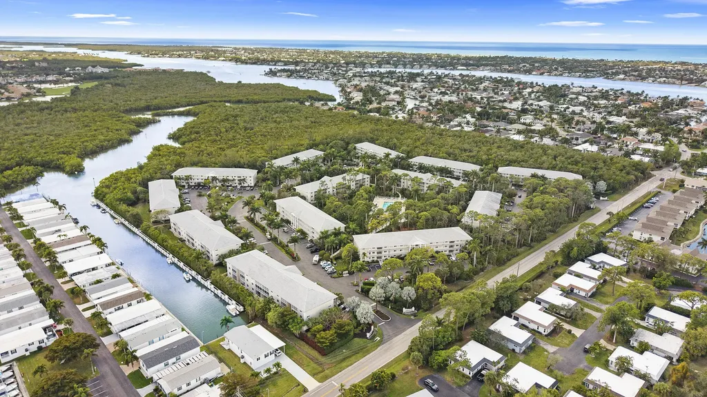 3032 Sandpiper Bay Circle Naples FL 34112