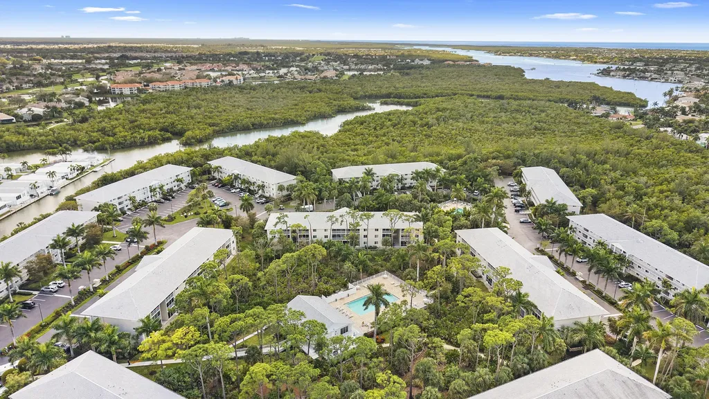 3032 Sandpiper Bay Circle Naples FL 34112